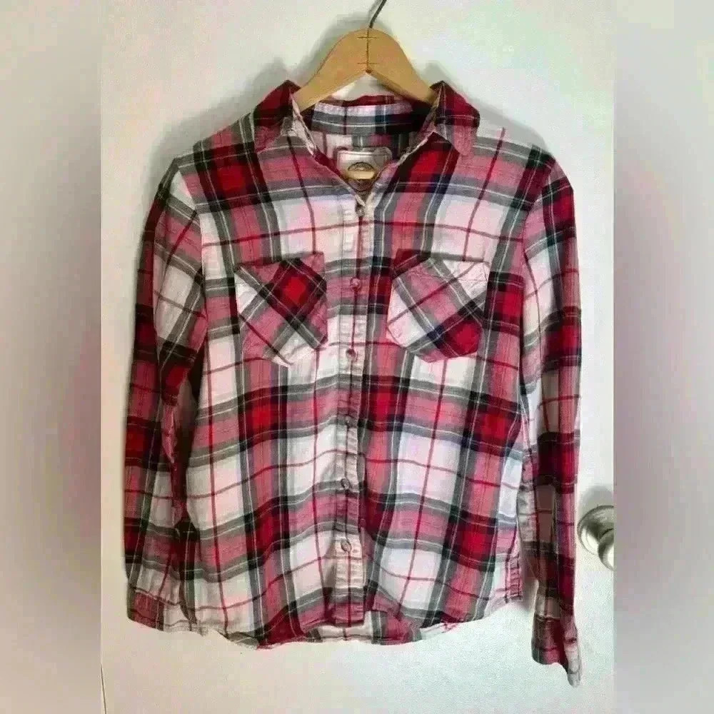 SO authentic American Heritage women’s plaid button up long sleeve shirt size M